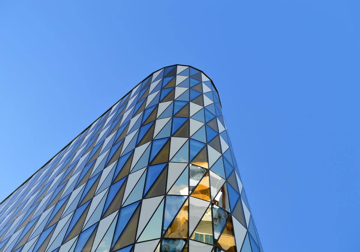 开云APP-13年奇幻漂流重返紫金 助湖人捧杯的又是加索尔？