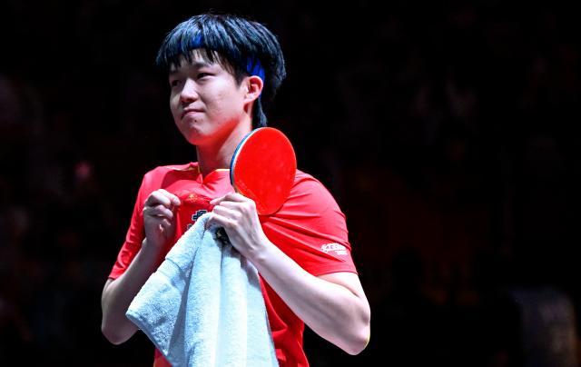 （体育）（35）乒乓球——世乒赛：王楚钦夺得男单冠军XxjpseC007773_20250525_PEPFN0A001.jpg